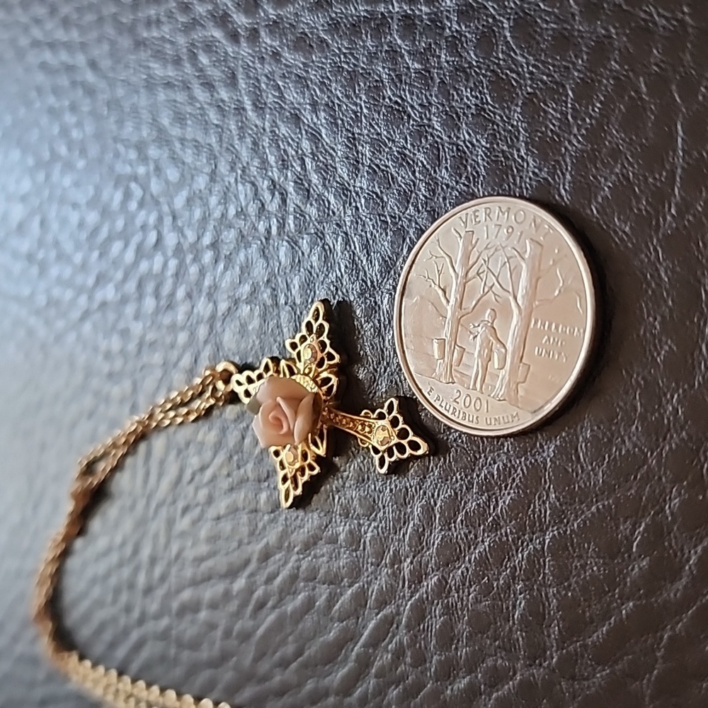 1928 Gold Necklace with Pink Rose Cross Pendant - Picture 9 of 10